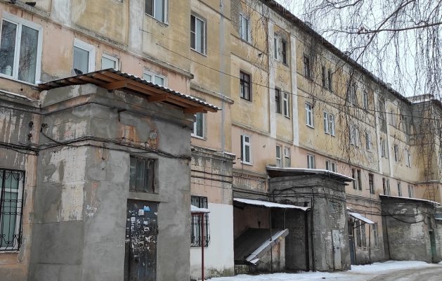 В Дзержинске по требованию ГЖИ утеплили квартиру.