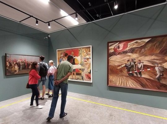 Дзержинцы могут посетить выставку "Сокровища музеев России".