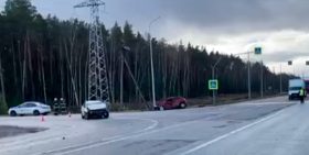Две иномарки столкнулись на трассе в Володарском районе.