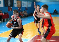 Два турнира областного масштаба - первенство Нижегородской области «Детско-юношеская баскетбольная лига» и турнир «Поколение НН» - выходят на финишную прямую. Участвуют в них воспитанники баскетбольных школ и секций