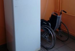Жительница Дзержинска получила инвалидное кресло с помощью прокуратуры.