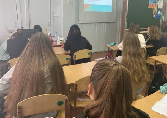 Старшеклассникам в Дзержинске предстоят выпускные экзамены