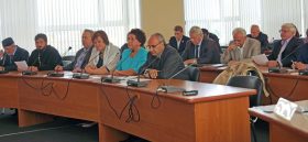 8 сентября в Городской думе состоялось заседание общественного совета при главе города. На повестке дня стояли актуальные вопросы о завершении ремонта 25-метрового плавательного бассейна