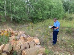 Недалеко от Дзержинска сотрудники прокуратуры обнаружили места складирования бытовых отходов.
