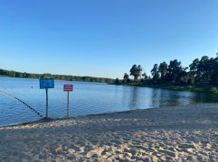 В Дзержинске запретили купаться на единственном оборудованном пляже