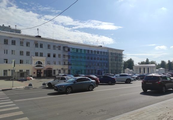 Площадь Дзержинского ремонтируют в комплексе.