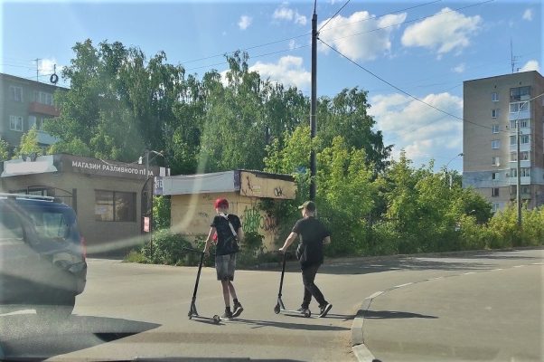 В Дзержинске постоянно фиксируют ДТП с участием самокатов.