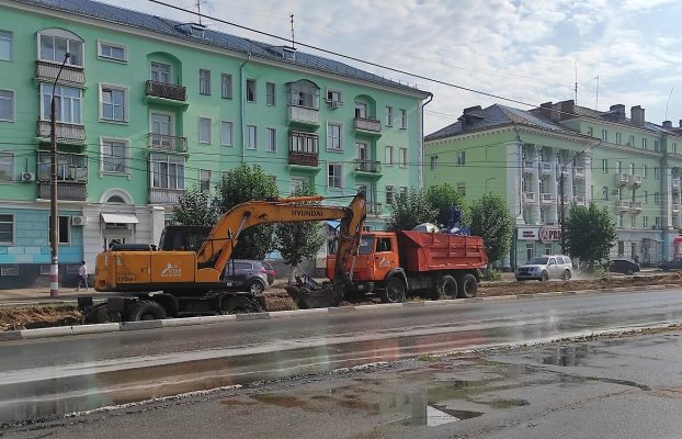 В Дзержинске строится новый трубопровод холодного водоснабжения.