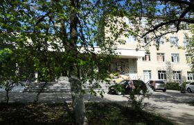 Около музыкального колледжа в Дзержинске может появиться обустроенная парковка.