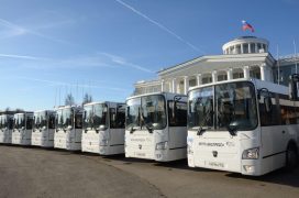 15 ноября возле ДКХ состоялась приемка 13 новых ЛиАЗов. Глава администрации Дзержинска Иван Носков лично осмотрел автобусы и побеседовал с водителями.