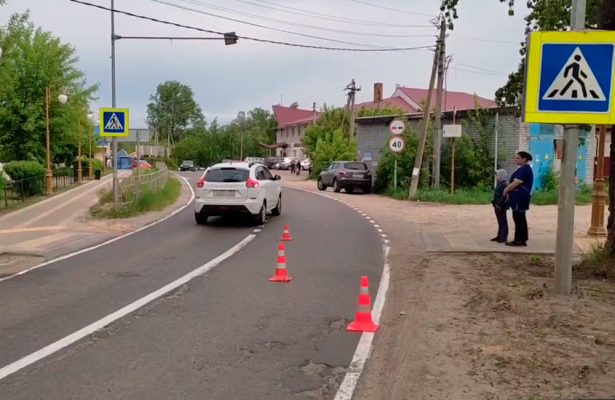 В Володарском районе неизвестный водитель сбил ребенка.