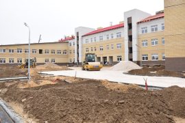 Работы по строительству школы №2 близятся к завершению.