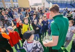 Жителей и гостей Дзержинска приглашают на футбольный праздник.