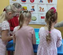 В Дзержинске кружки и секции могут посещать все дети.