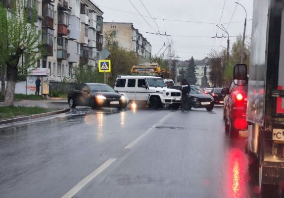 Нижегородских водителей предупреждают о скользких дорогах.