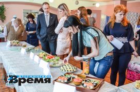 В дзержинском НИИ Полимеров прошел конкурс "Лучший кулинар".