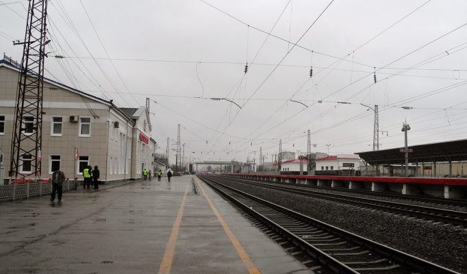 В Дзержинске скорый поезд насмерть сбил молодую женщину