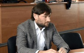 На прошлой неделе на очередном заседании антикоррупционной комиссии Городской думы был отправлен в отставку ее председатель Александр Корименко. Вместе с ним