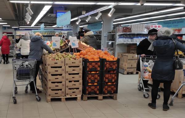 Многие россияне хранят запасы еды дома