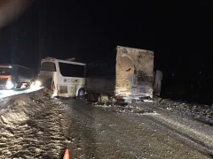 Недалеко от Дзержинска в автоаварии с автобусом пострадали два человека.