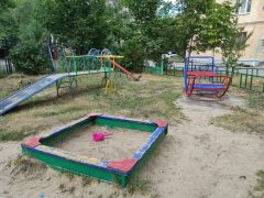 В Дзержинске обсудили снос детских площадок.