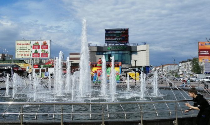 В Дзержинске начали работать фонтаны.