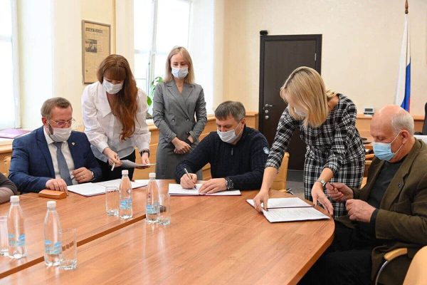  В Дзержинске подписали соглашение с профсоюзами