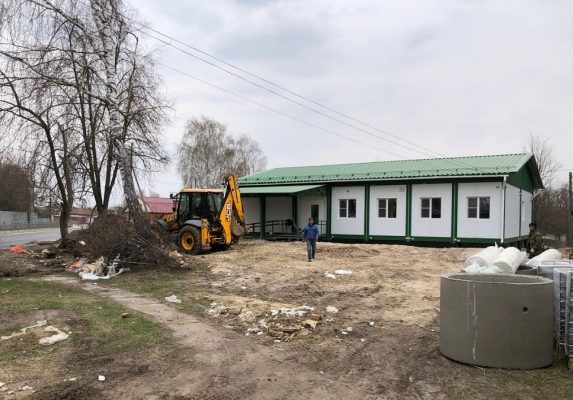 В Дзержинске подрядчика наказали за срыв сроков строительства медпункта.