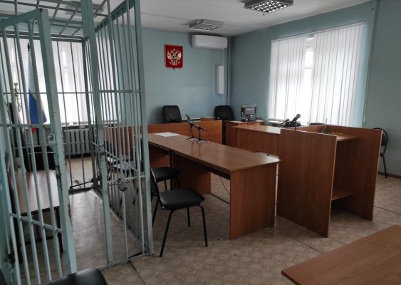 В Дзержинске бывшему начальнику участка ИК-9 назначен штраф за взяточничество.